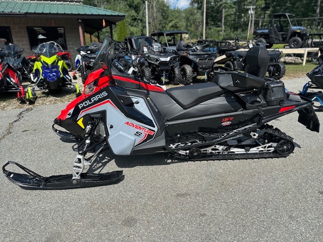 2025 Polaris INDY Adventure 137 ProStar S4